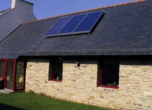 Installation sanitaire panneau solaire maison-et-panneau-solaire