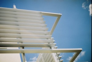 Le brise soleil
