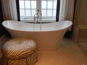 bathtub-902362_960_720 bathtub-902362_960_720