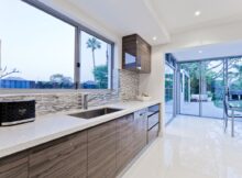 Plans de travail en quartz et marbre